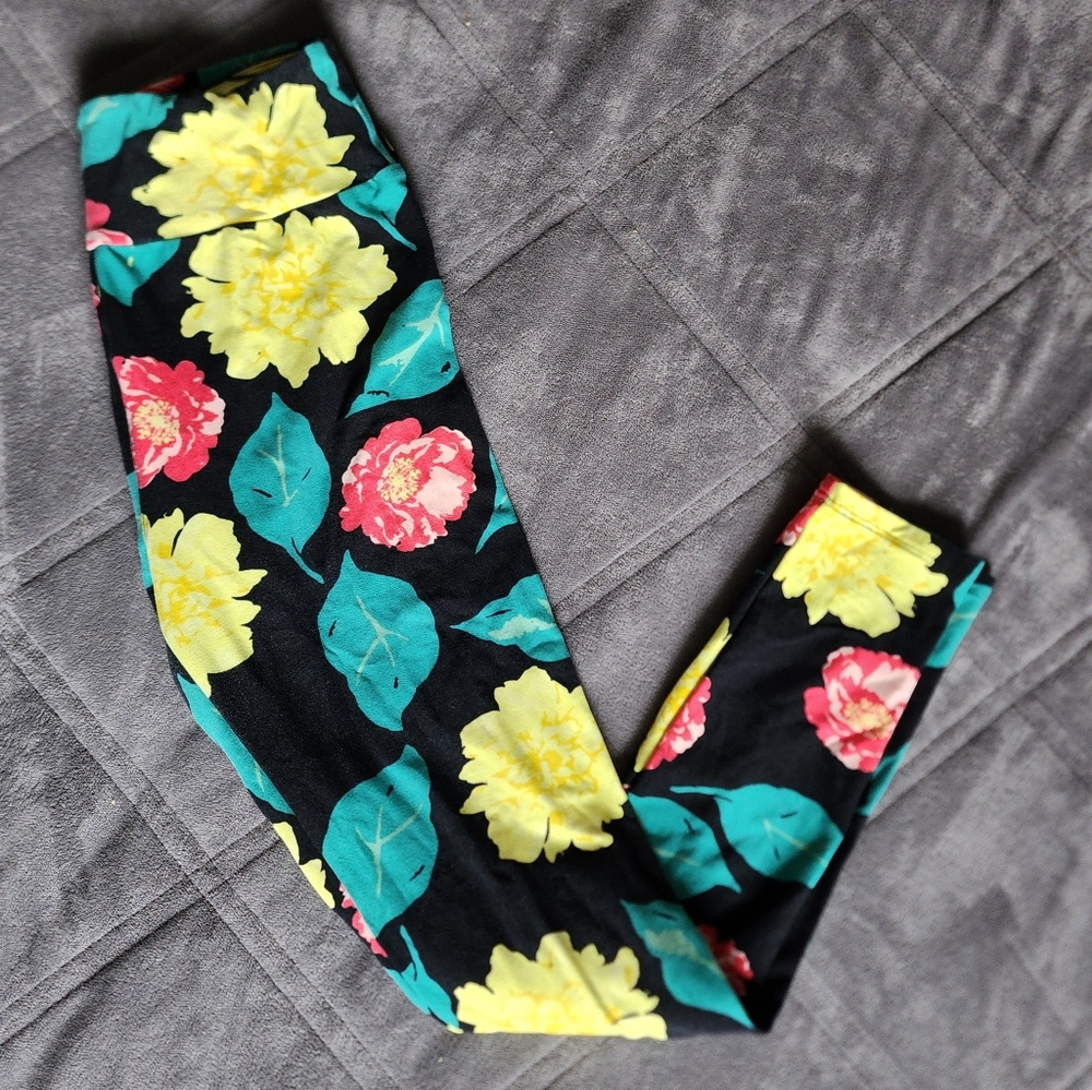LulaRoe Printed Leggings